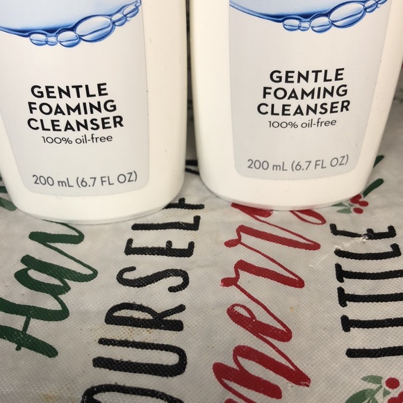 Olay Gentle Foaming Cleanser - Picture 3 of 3